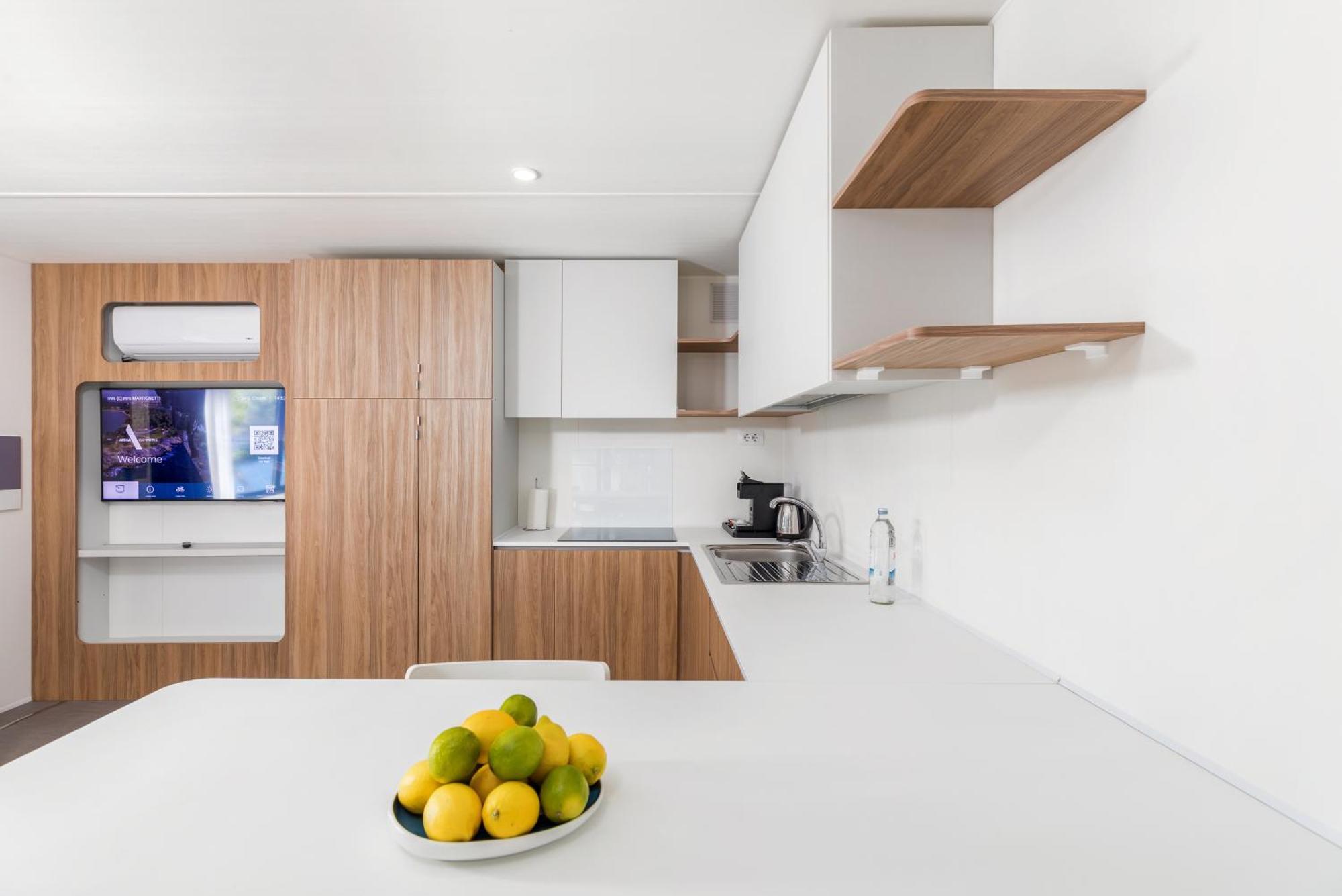 Deluxe Camping Villa met Uitzicht op Zee