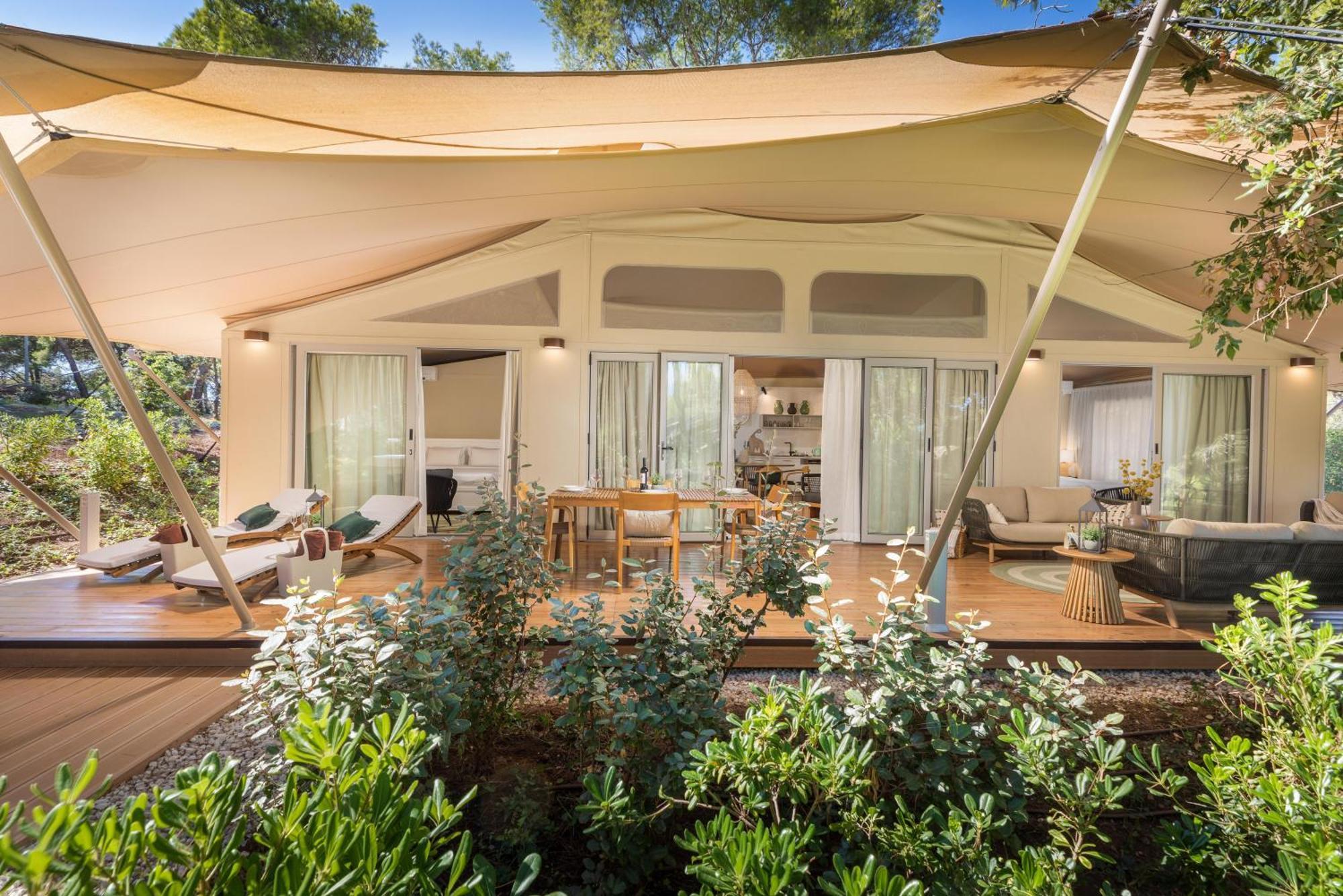 Grand Escape Luxury Suite,1567073990:JPEG