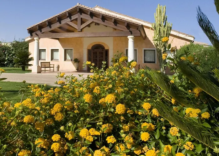 Lantana Resort &Apartments
